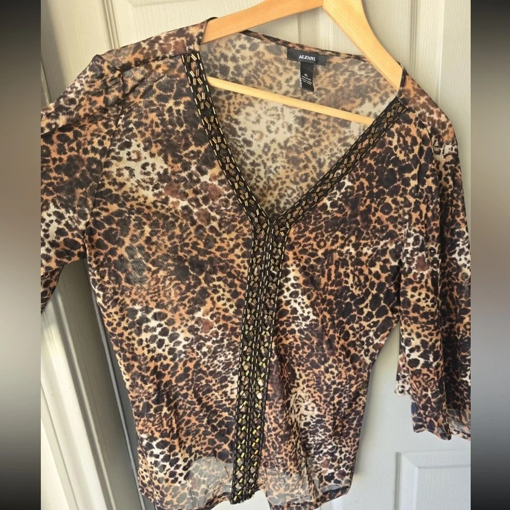Alfani Women Blouse Size XL Animal Print Embroidery Flare 3/4 Sleeve Y2k Neutral